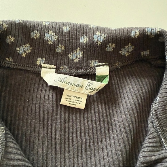 American Eagle-Long Sleeve-Floral-Shirt Dress-Button Front-Collar-Gray-Blue-XS - Picture 2 of 9